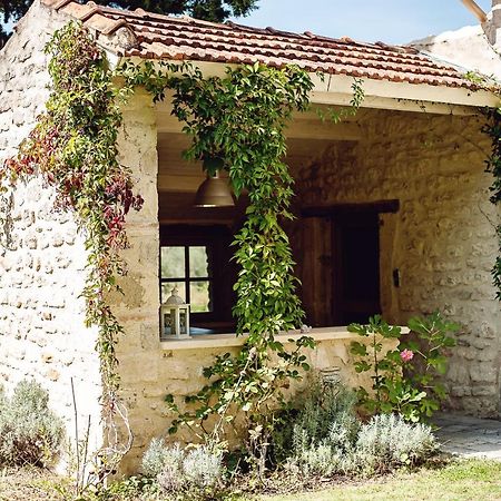 مبيت وإفطار La Baume-de-Transit Les Champs De Provence المظهر الخارجي الصورة